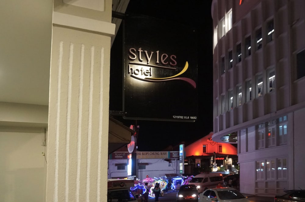 Styles Hotel 33/48