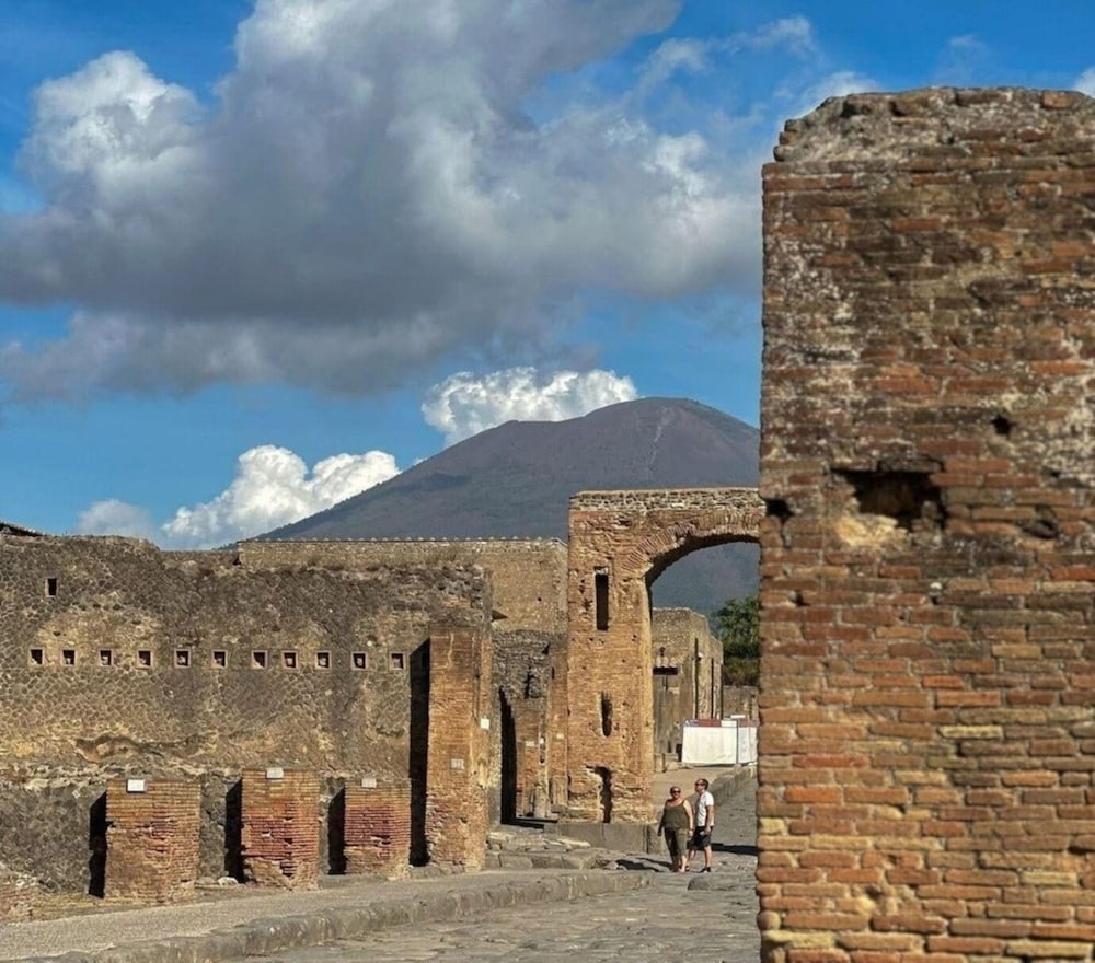 B and B Pompei Olympus 44/50