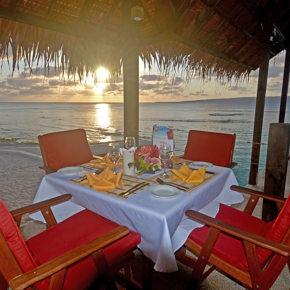 Coco Beach Resort 41/66
