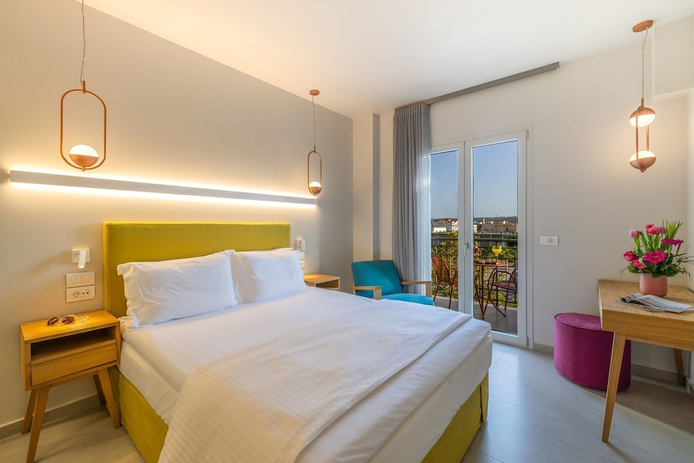 Ionian Plaza Hotel 11/50