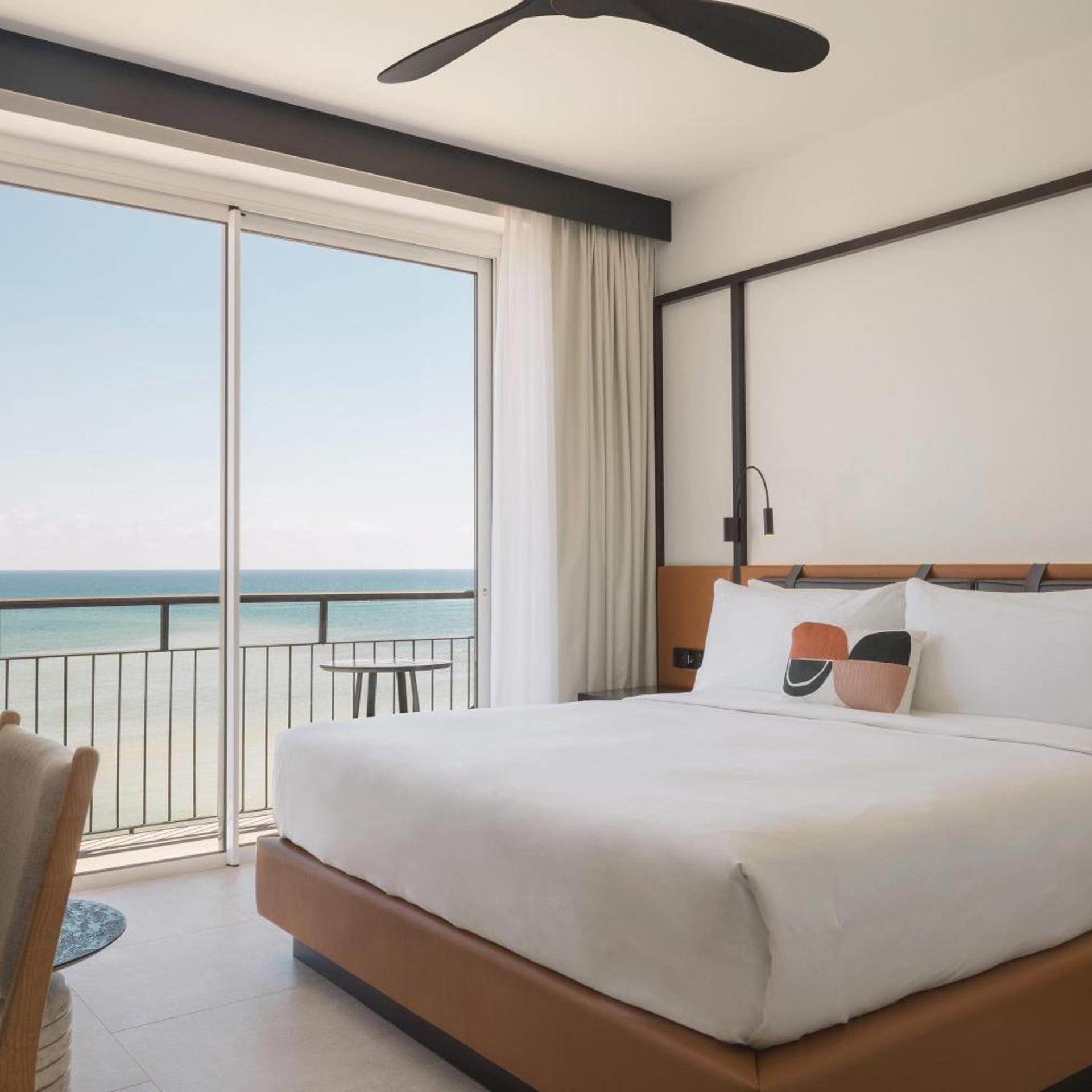 Deluxe, King Bed, Sea View