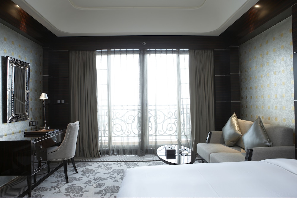 Chateau Star River Guangzhou Hotel 45/74