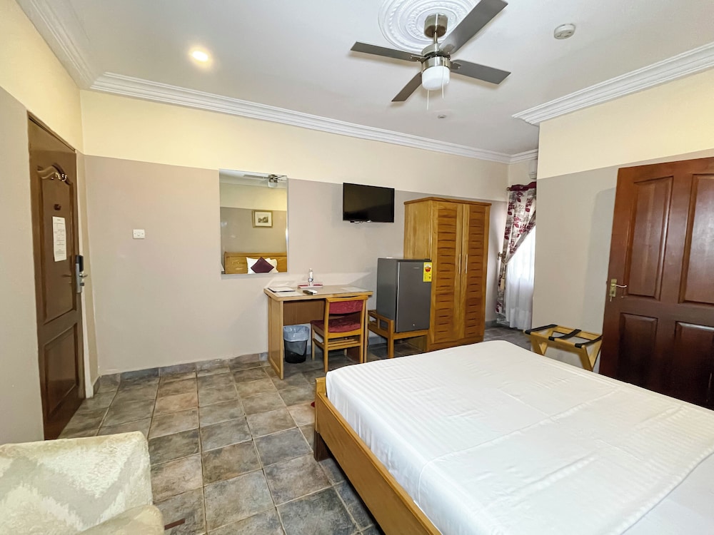 Eden Vale Hotel 16/50