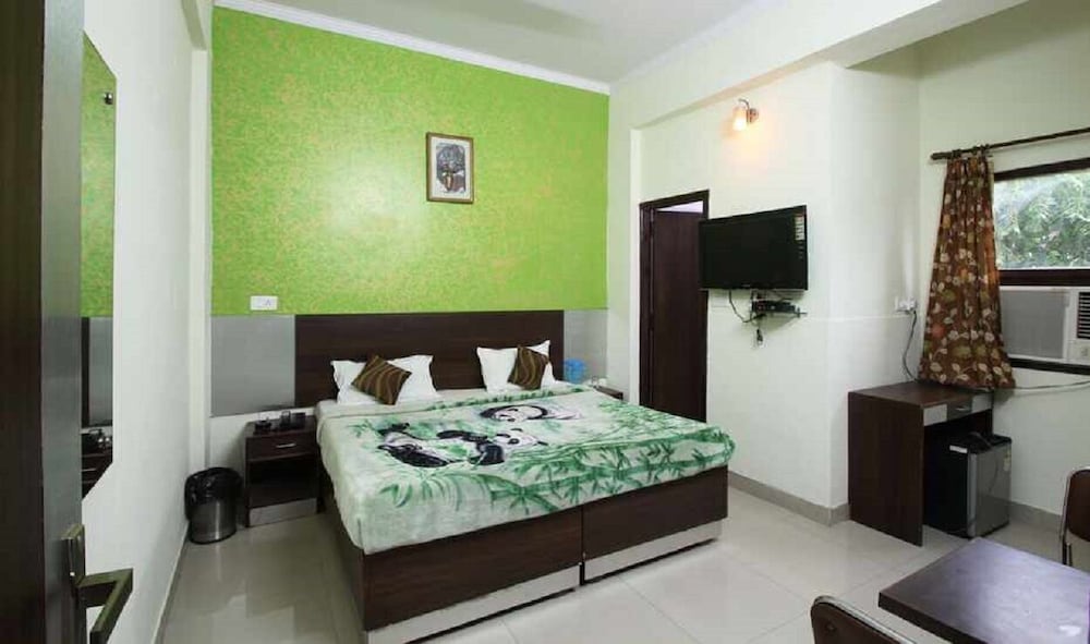 Anand Villa 25/50