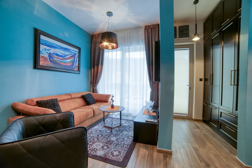 Casa Nuova 28/50