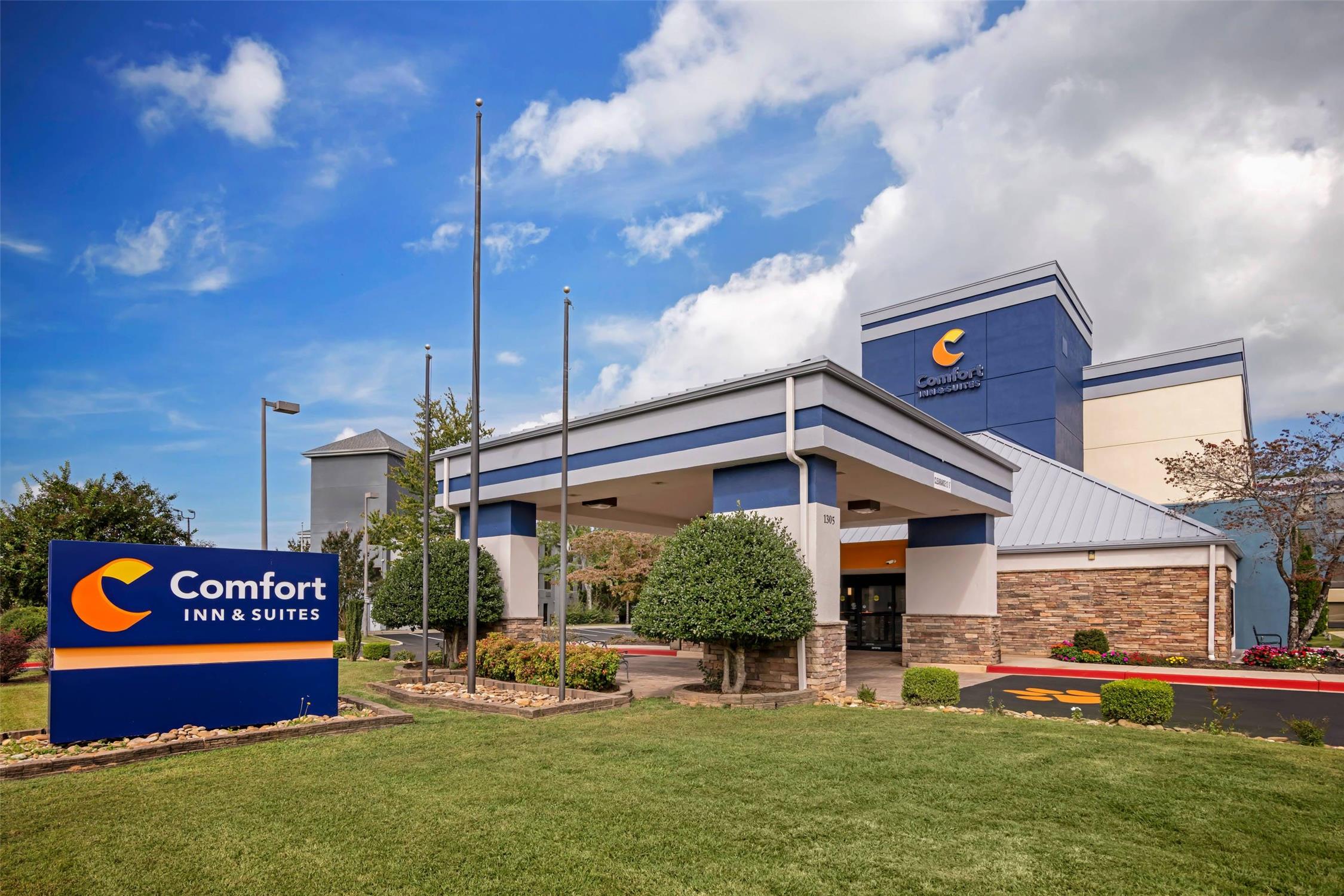 Comfort Inn & Suites Clemson - University Area 49/49