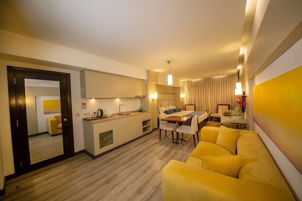 My Hotel 34/55