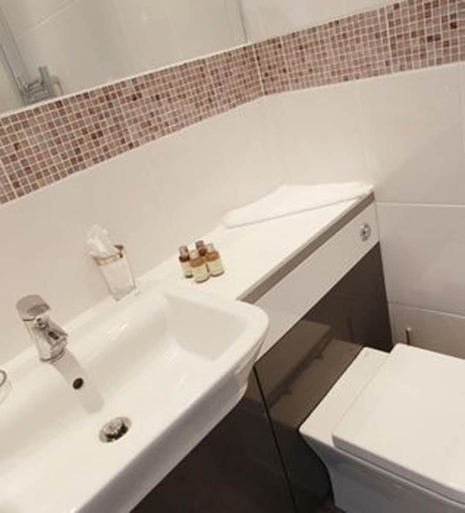 Brindleys Boutique Bed & Breakfast 39/42