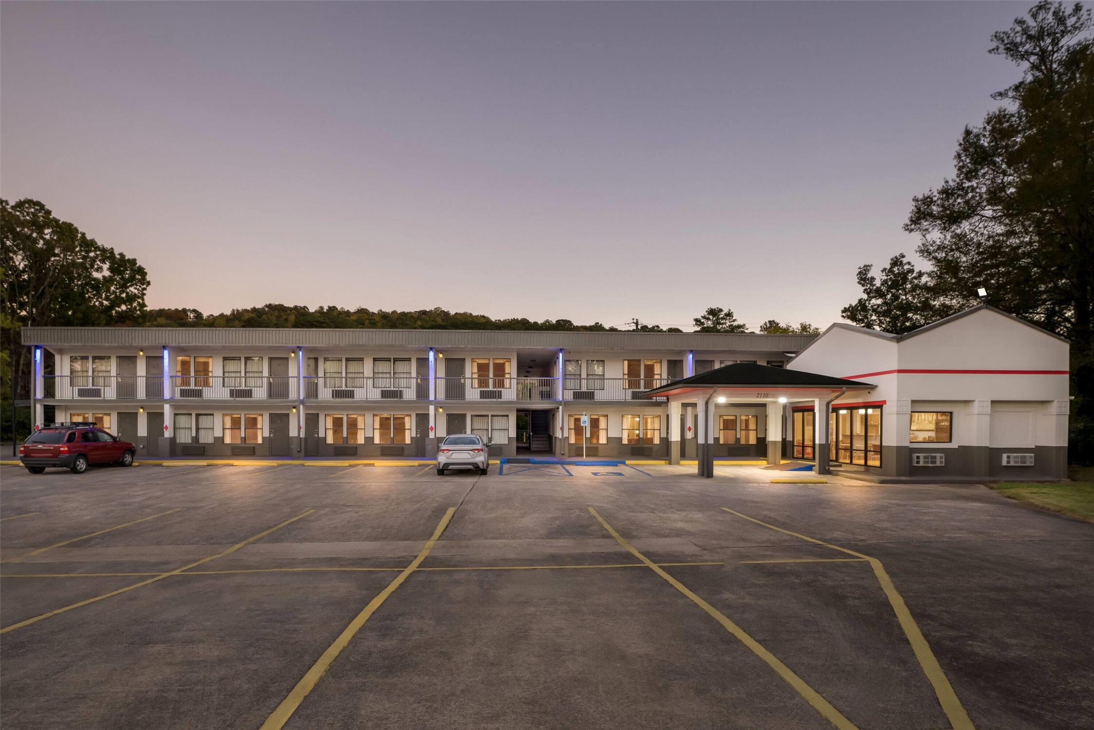 Super 8 By Wyndham Gadsden Al 25/32