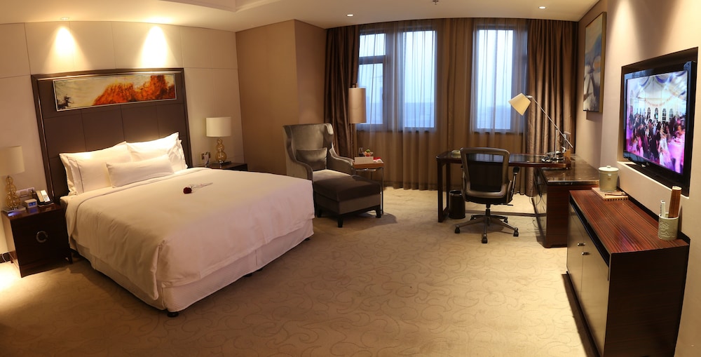 Riviera Hotel Ningbo 6/19