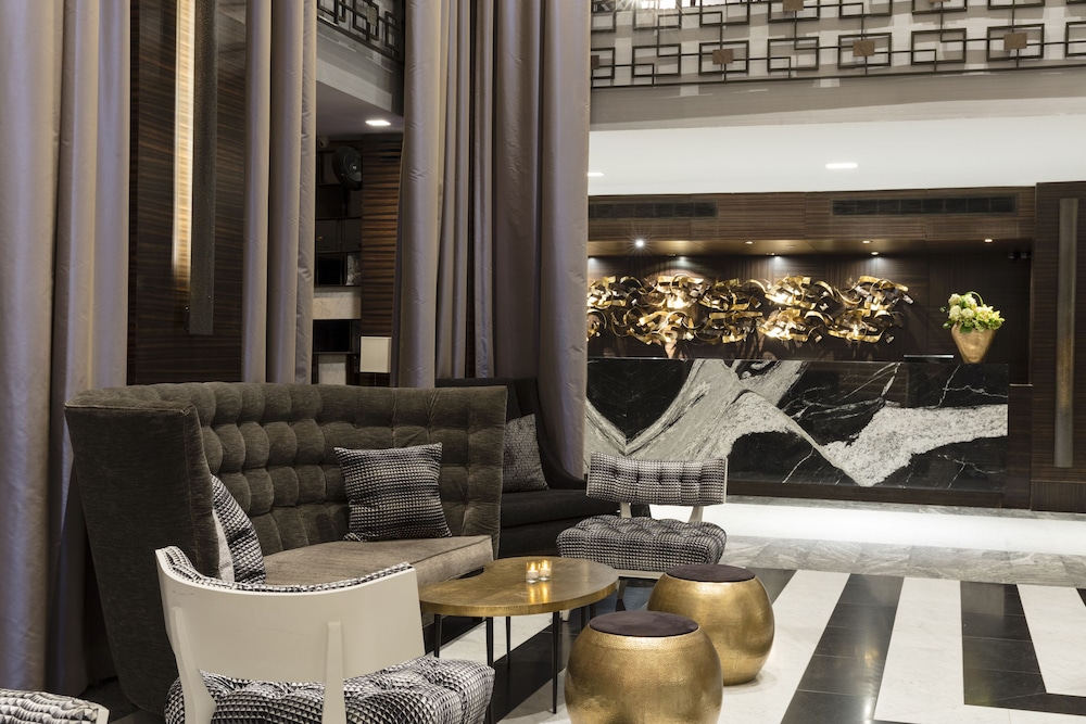 The Empire Hotel 46/71