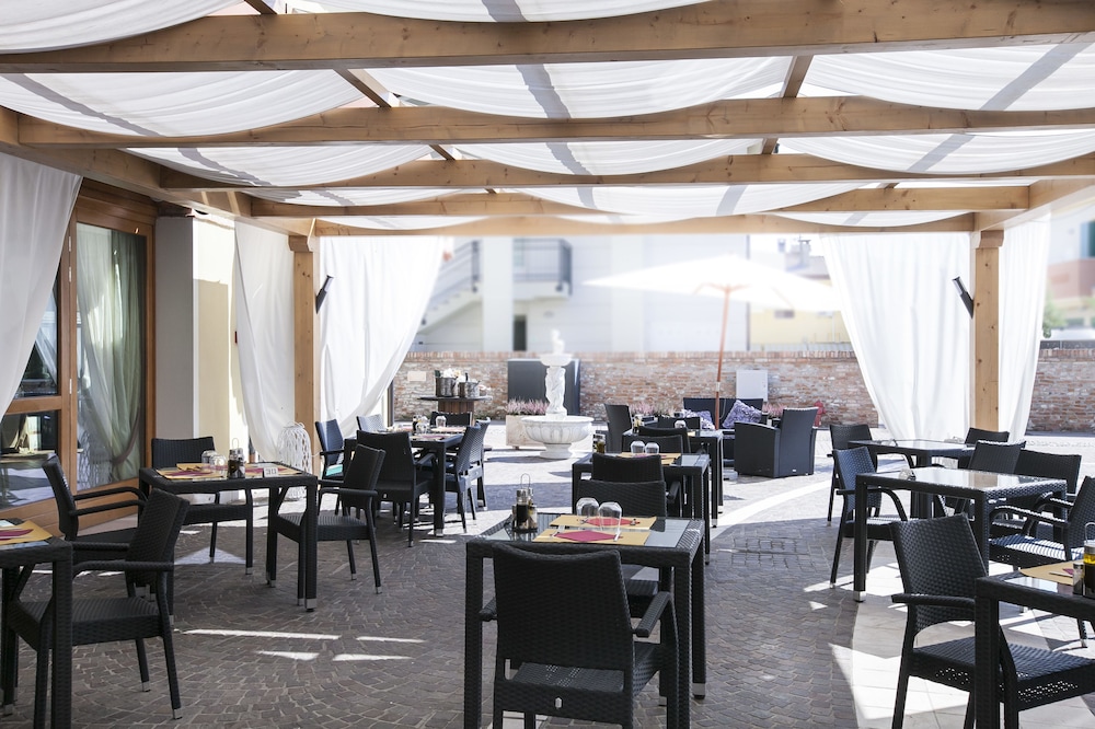 Albergo Antica Corte Marchesini 35/50