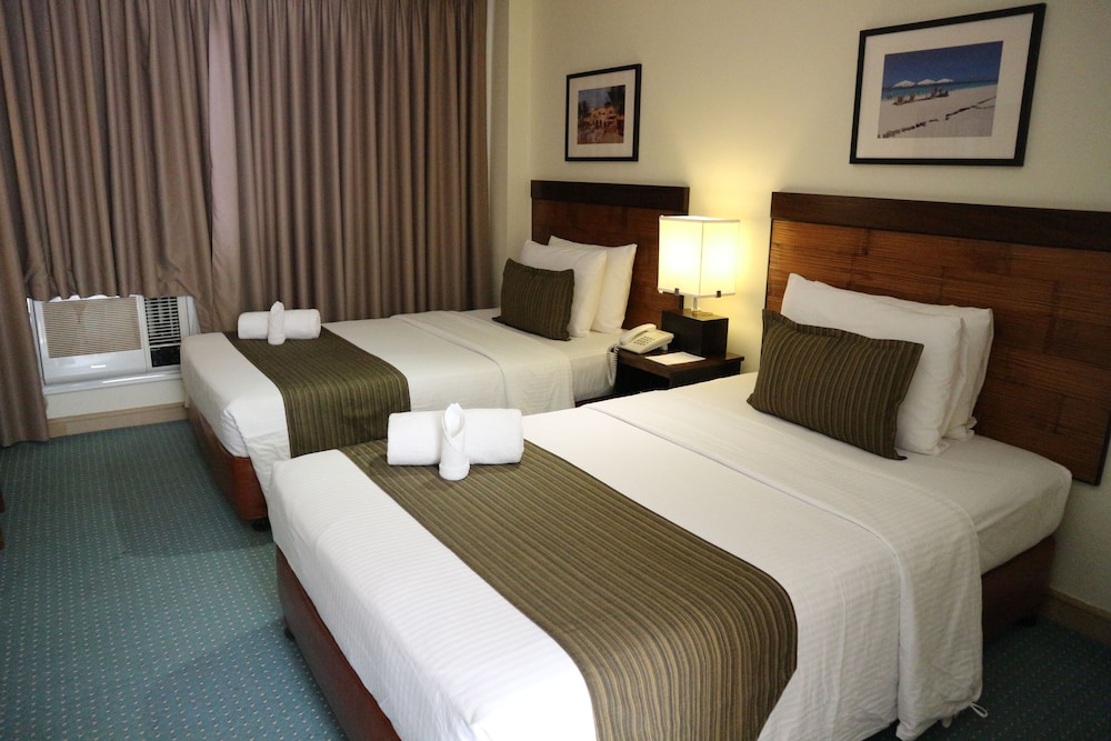 Boracay Sands Hotel 12/74