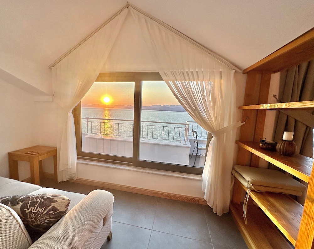 بنتهاوس بسرير مزدوج بإطلالة على البحر، Ece Boutique Hotel 10/10