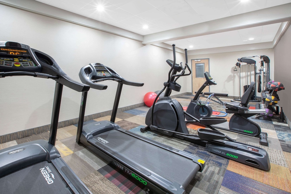 Baymont by Wyndham Grand Rapids Near Downtown 6/15