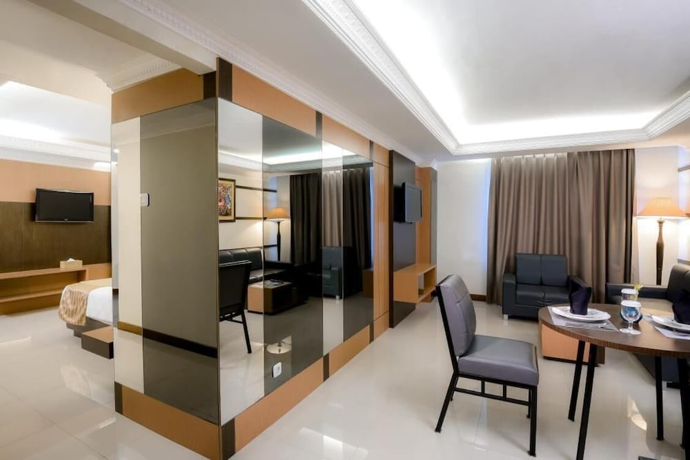 D'senopati Malioboro Grand Hotel 32/38