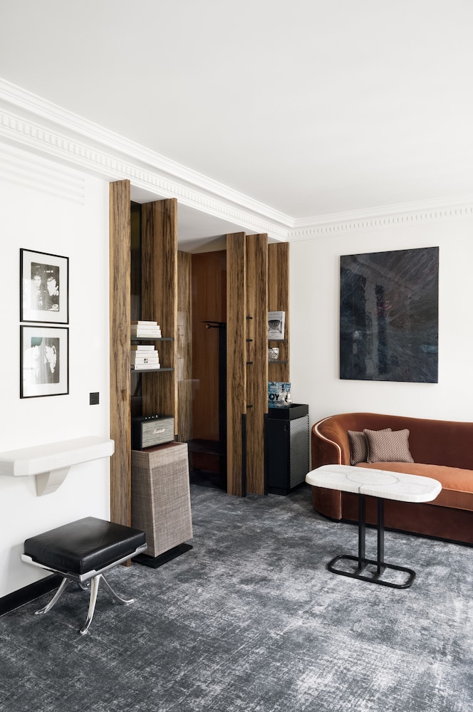 Hotel Les Bains Paris 49/77