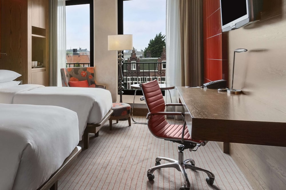 Hilton The Hague 64/66