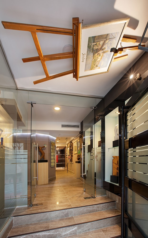 Gallery Residence And Boutique Hotel 8/72