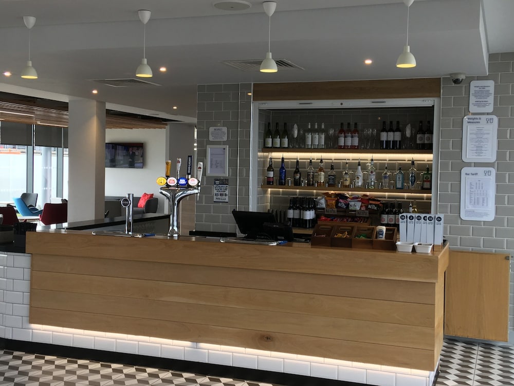 Holiday Inn Express Manchester Traffordcity 15/78