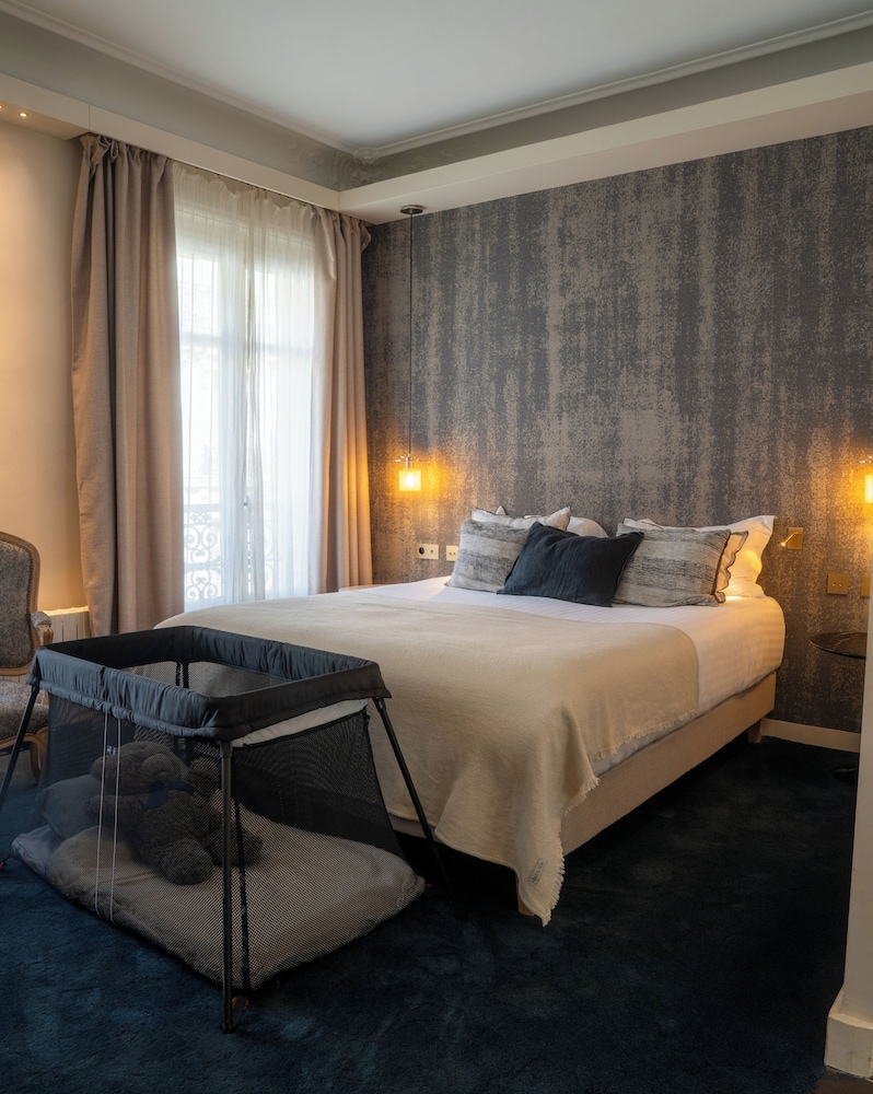 FAMILY SUITE, FAMILY, 2 QUEEN BEDS