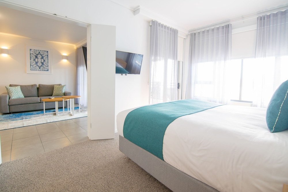 2 BEDROOMS, DELUXE, APARTMENT