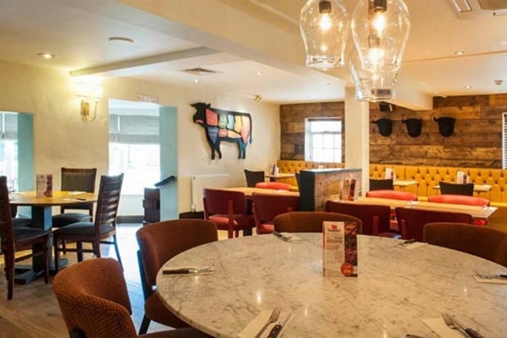 Premier Inn Wirral (Heswall) 22/37