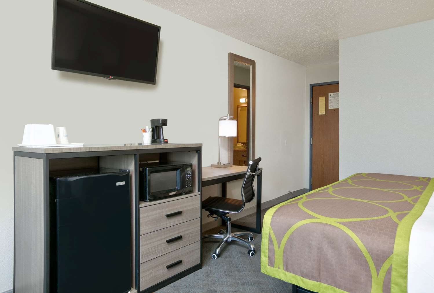 Super 8 by Wyndham Amarillo East 32/37