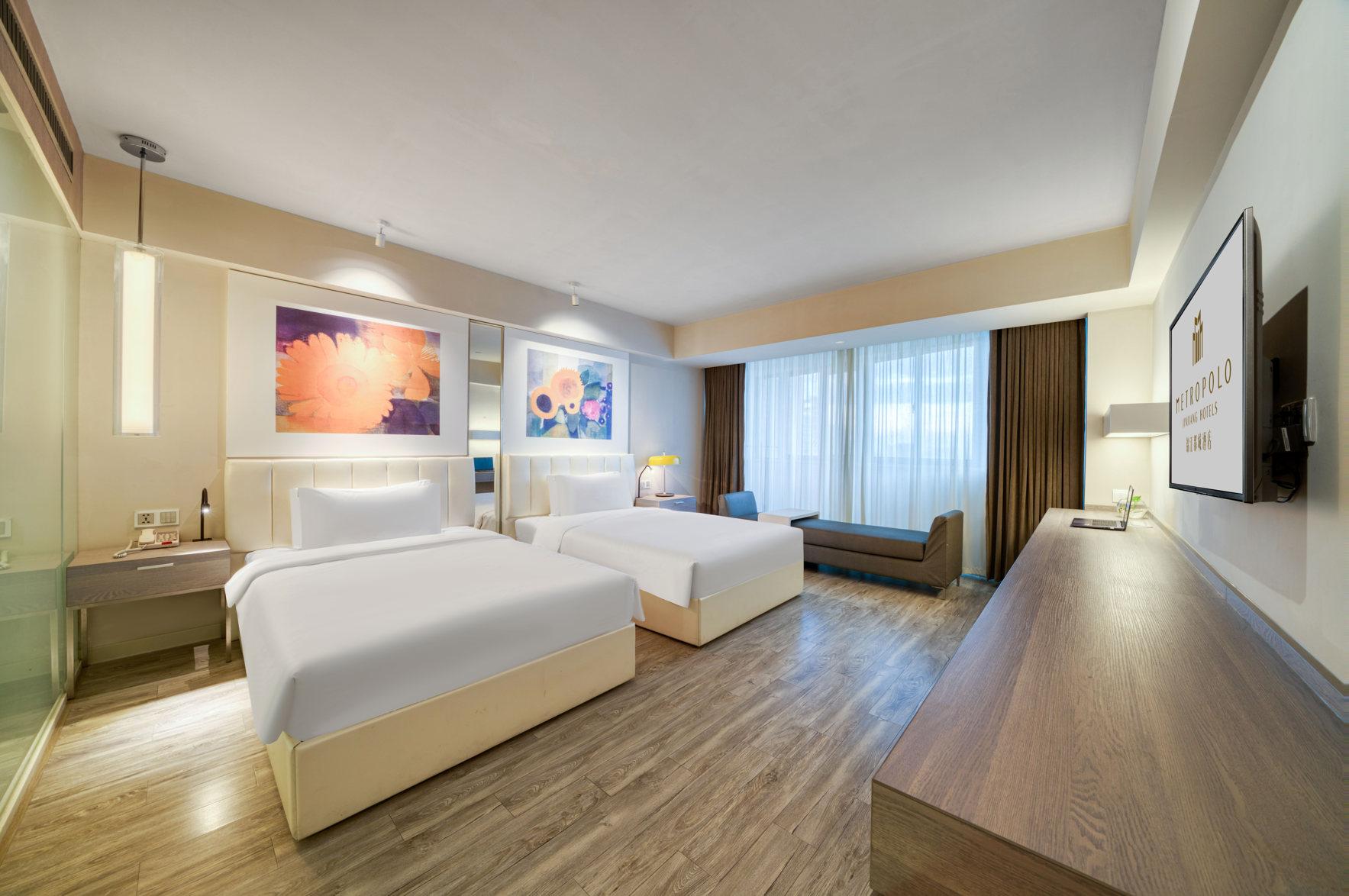 Boutique, Twin Beds