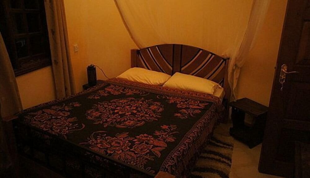 STANDARD, DOUBLE BED