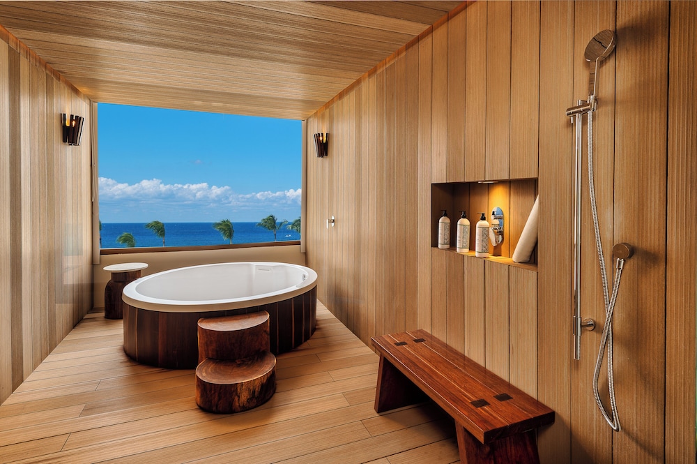 swimming pool spa