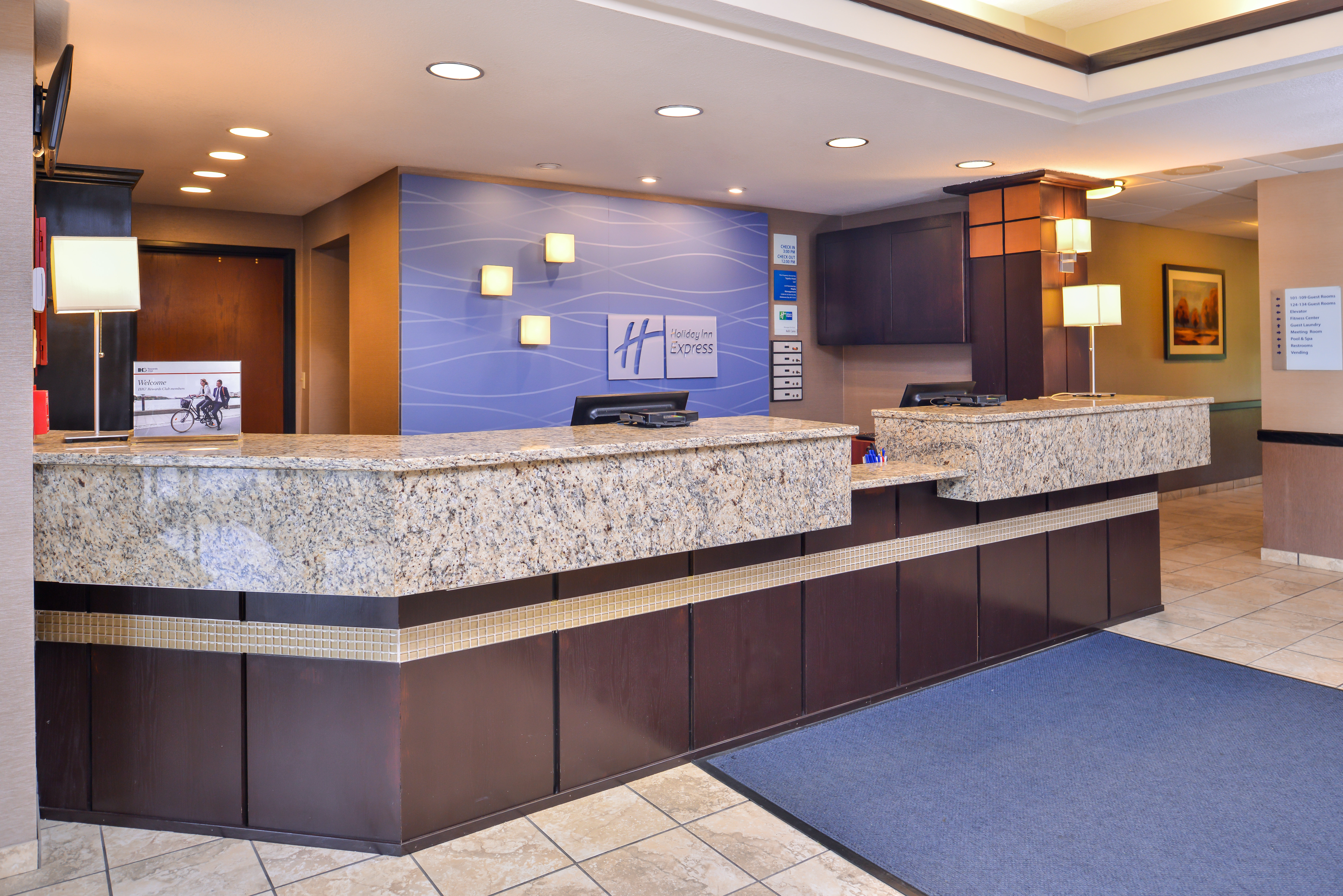 Holiday Inn Express Hotel and Suites Topeka West I-70 Wanamaker 6/62