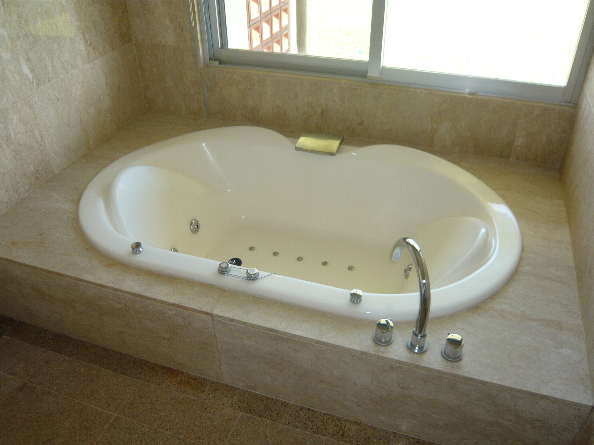 Suite, Queen Bed, Ocean Front، Eco Village Iriomote 8/10