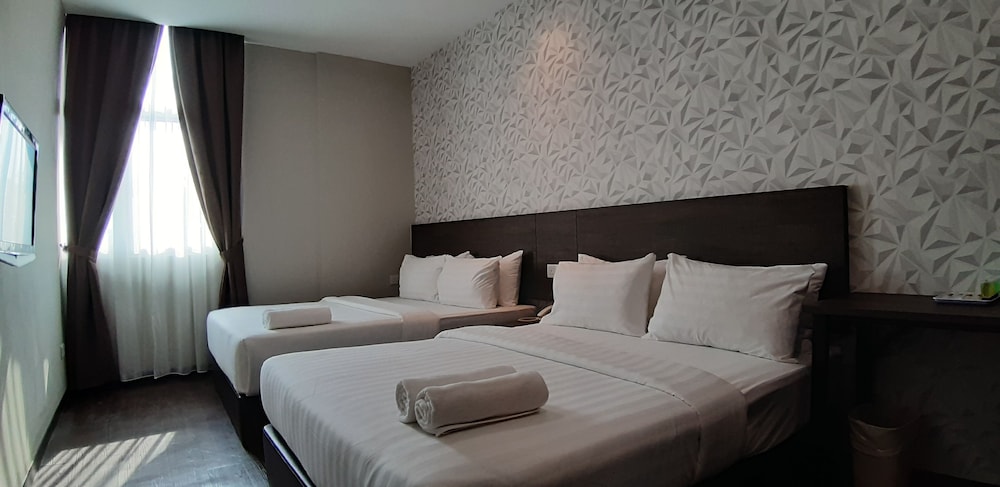 Miico Hotel Mount Austin 11/58