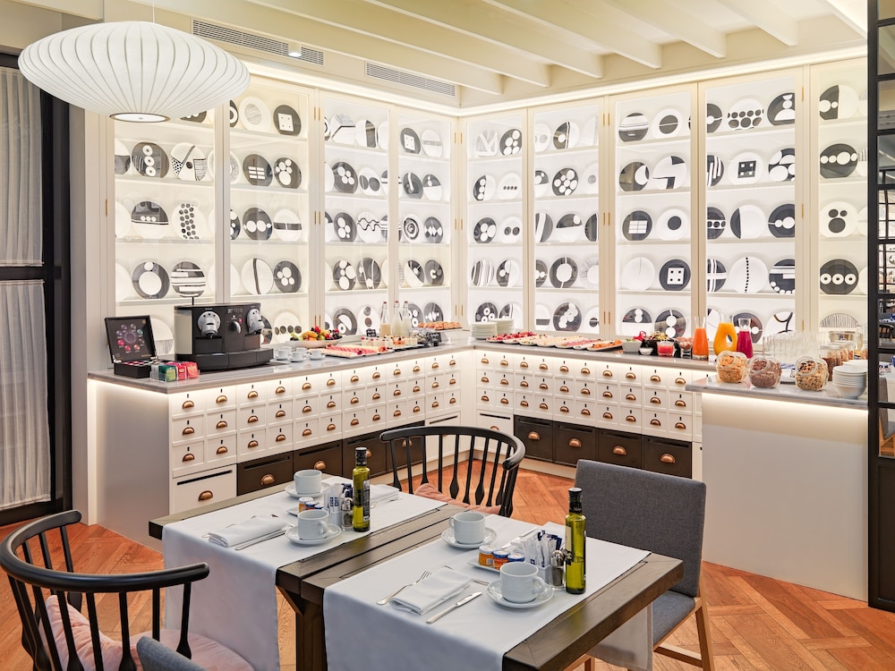 H10 Universitat Hotel 44/47
