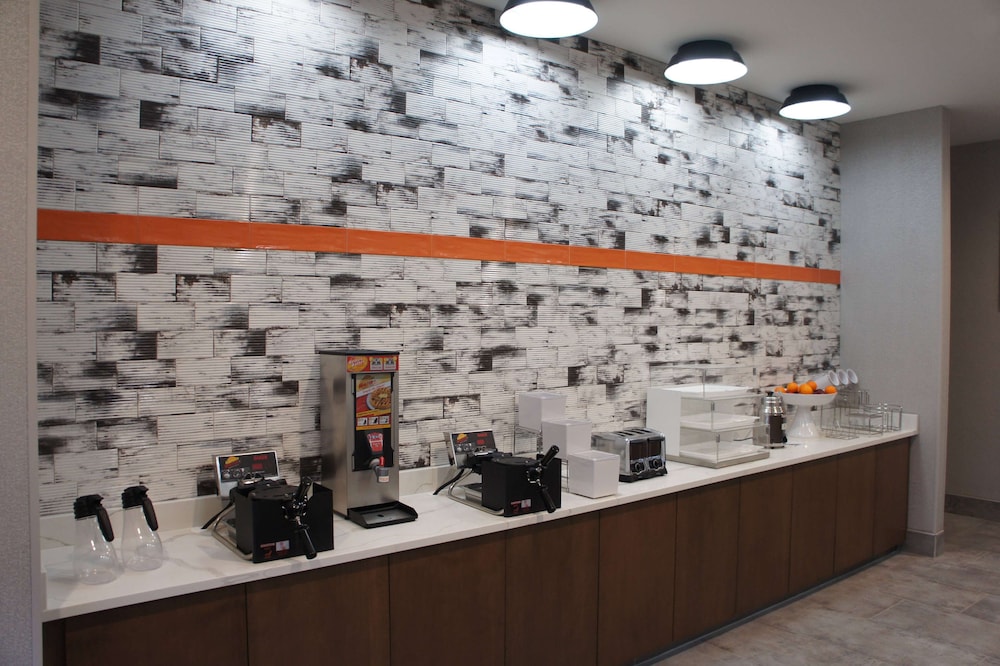 La Quinta Inn Suites By Wyndham Oxford 34/47