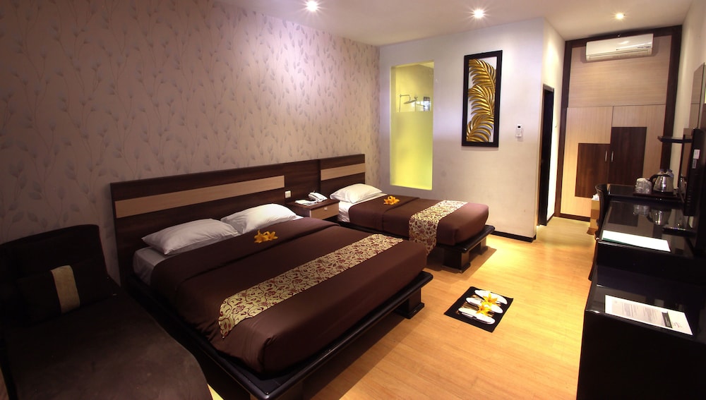 Kusuma Agrowisata Resort Convention Hotel 46/64