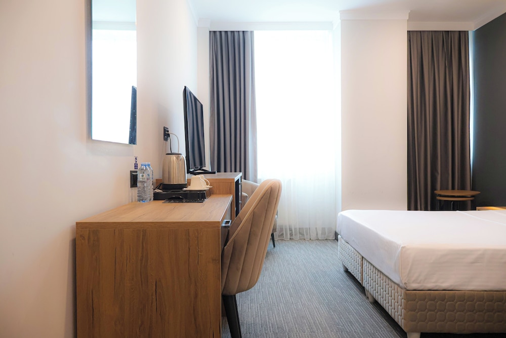 HOME PLUS Hotel & SEYHLI 14/42