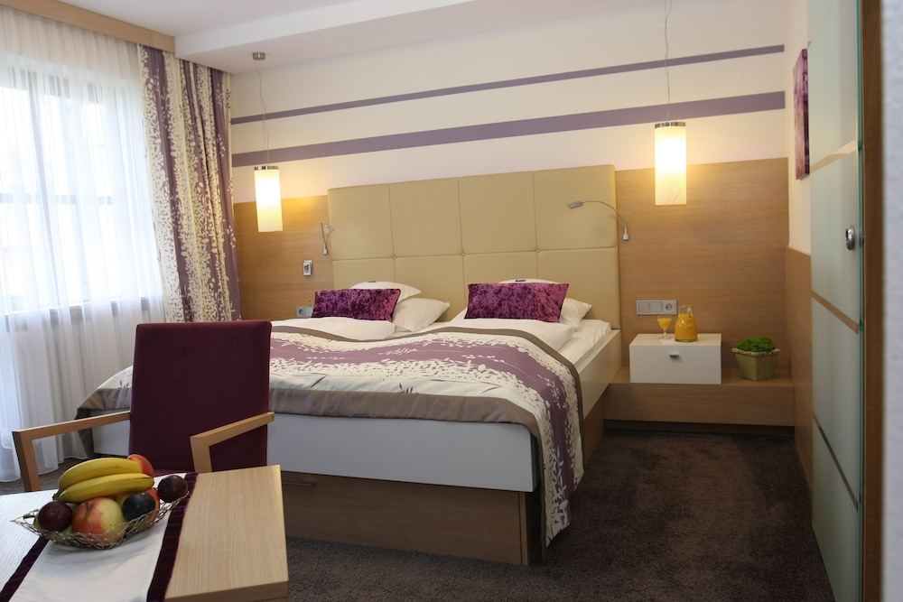 Ringhotel Lenauhof 11/50