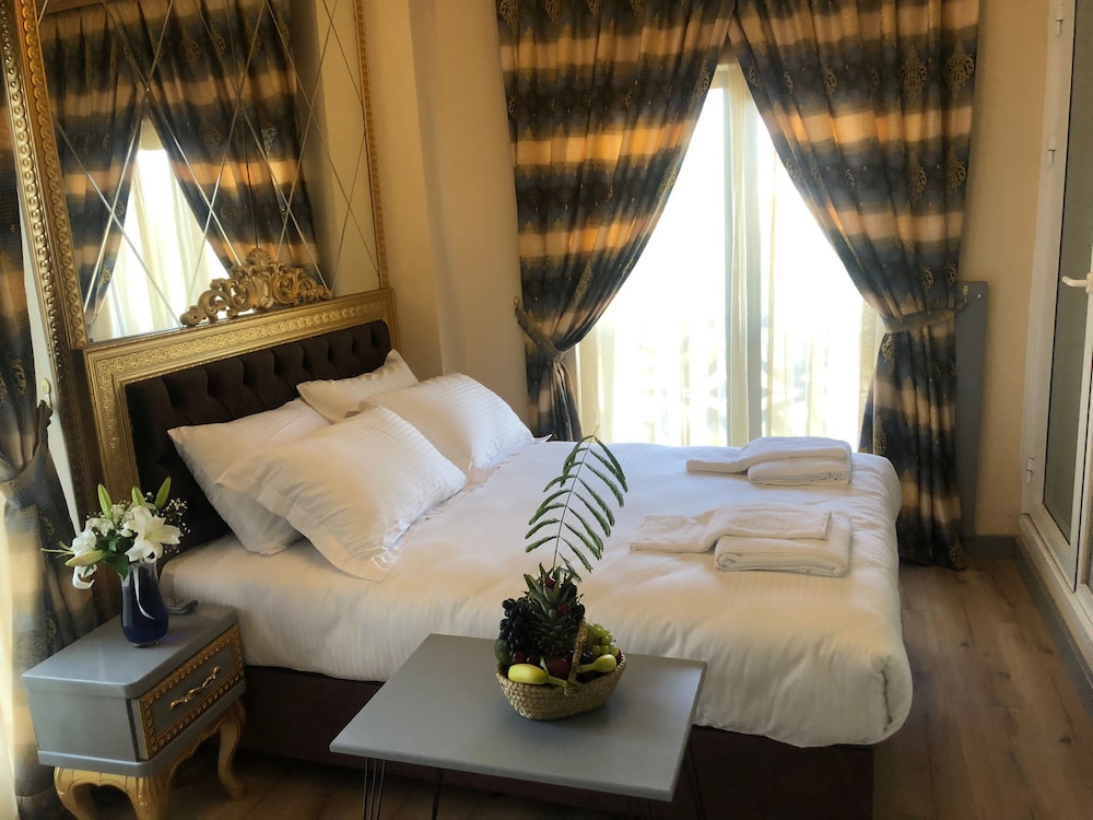 Golden Hill Hotel Downtown 15/30