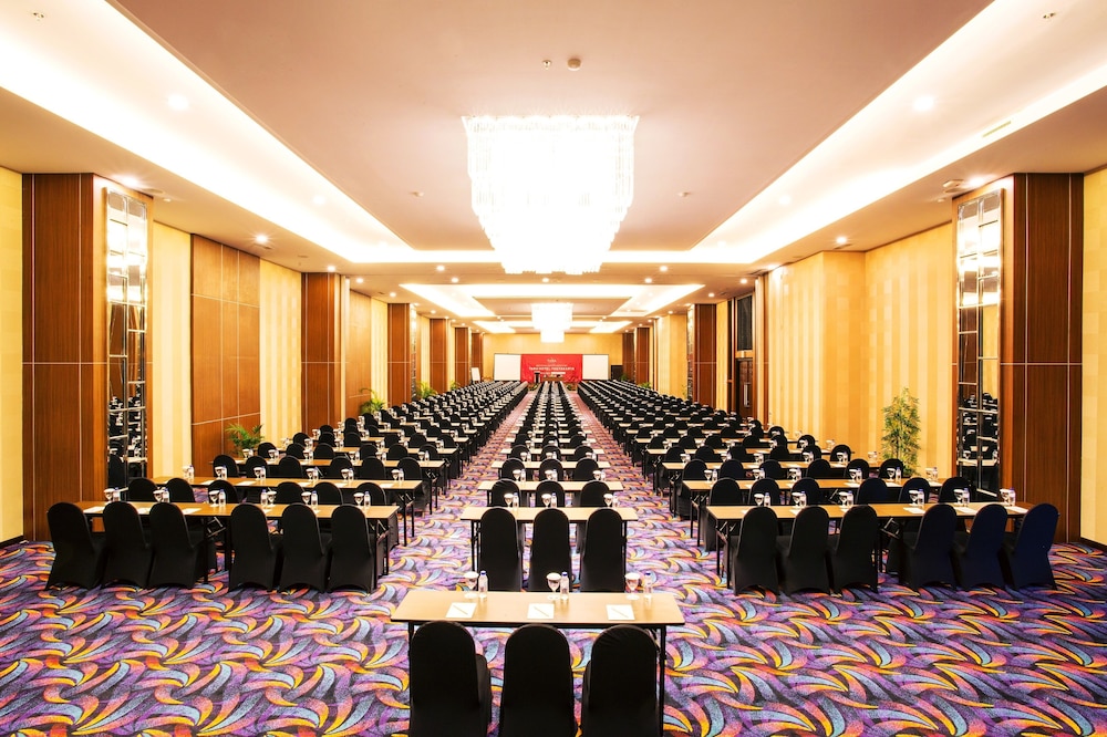 TARA HOTEL 43/46