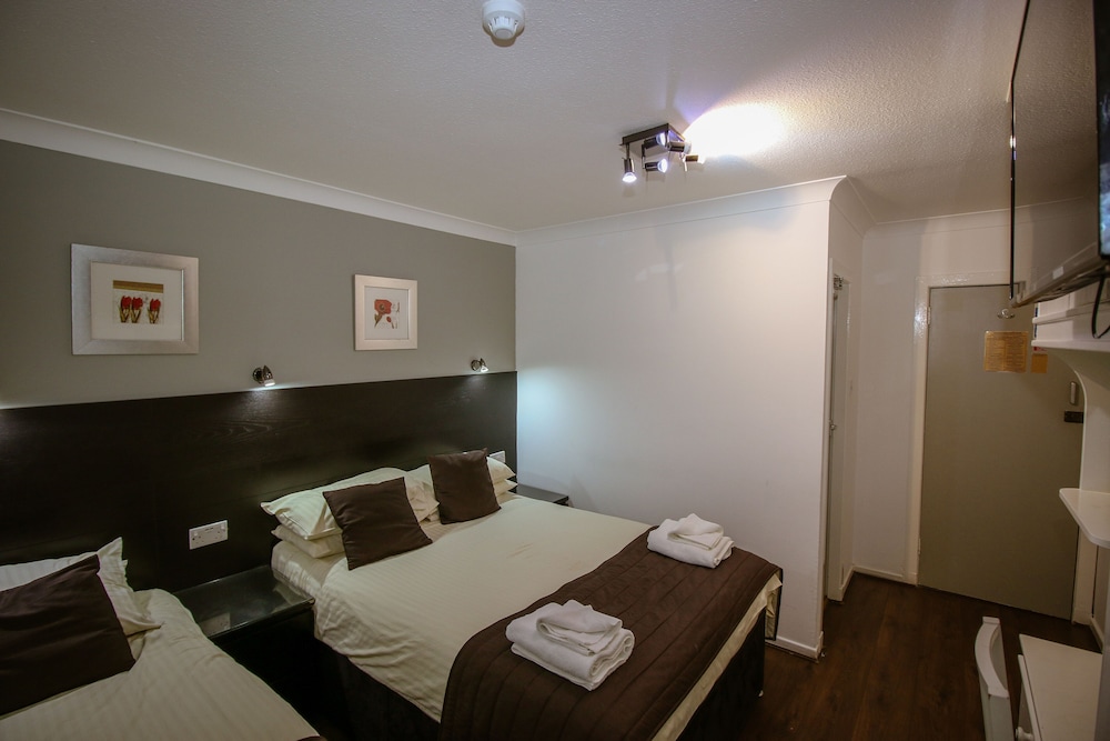 Charing Cross Guest House 42/62