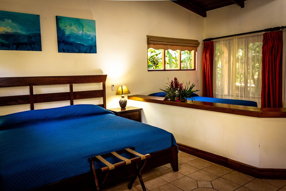 FAMILY, STUDIO, SUITE, GARDEN VIEW, PATIO