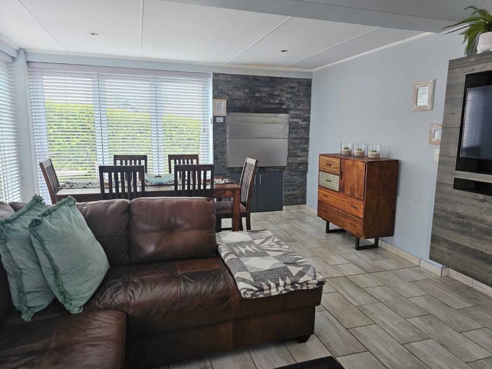 21 Manor Kingswood 14/41