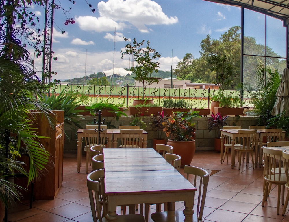 Los Pilares Hotel 53/63