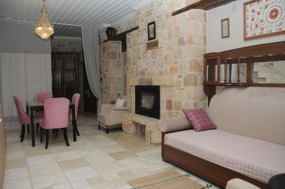 Delight Deluxe Hotel & Spa 12/66