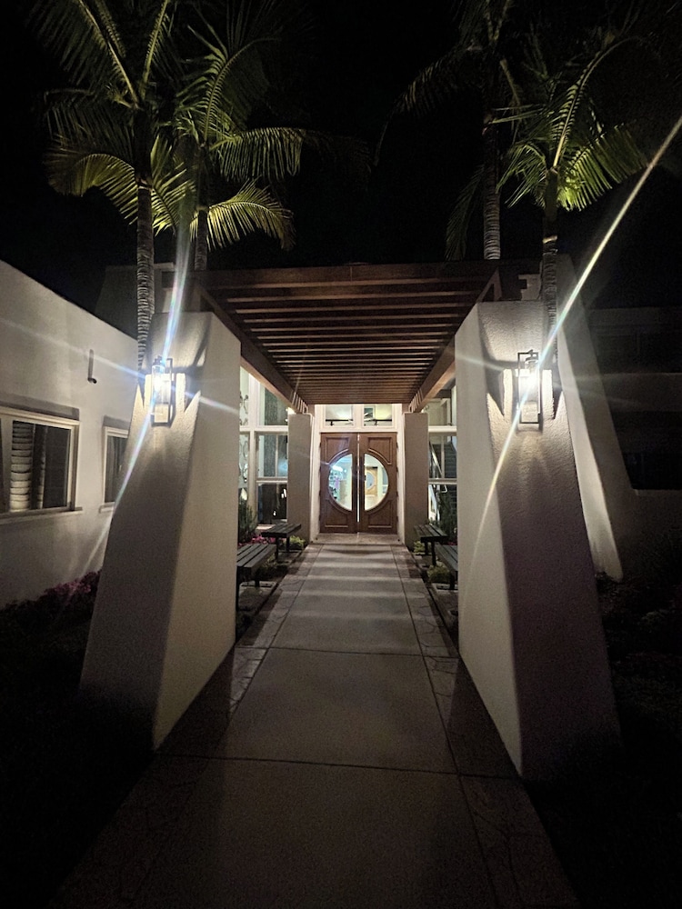 Winners Circle Resort 6/51