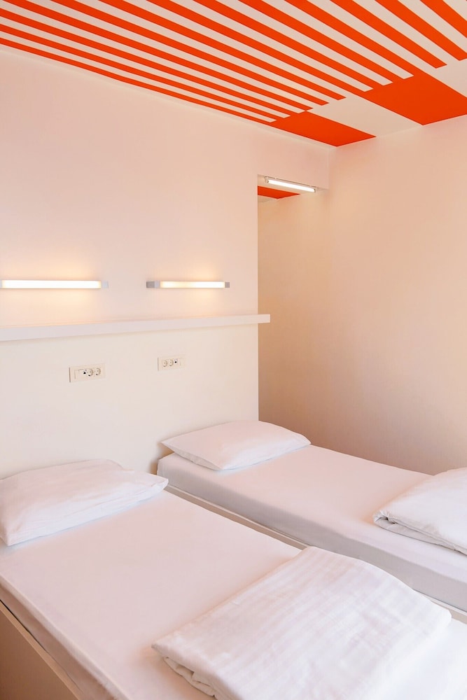 Boutique Hostel Forum 27/71