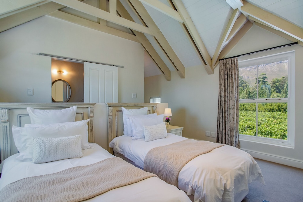 2 BEDROOMS, VINEYARD, FAMILY, COTTAGE