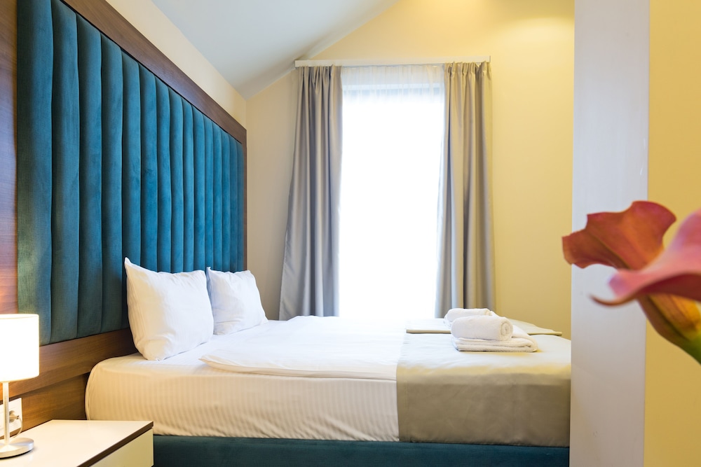Marquise Hotel 27/49